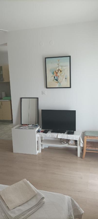 Feel Good Apartment Banjol 外观 照片